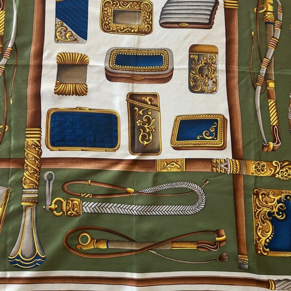 Beautiful Vintage Genny Silk Scarf of Golds and Greens, Made in Italy, ~ 34 x 34 - Picture 6 of 16
